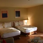 Yacht Club Hotel 5*