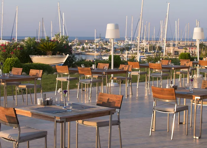 Yacht Club 酒店 5*
