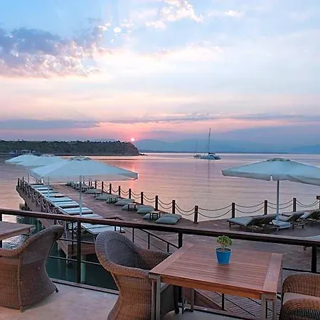 Szálloda Yacht Club