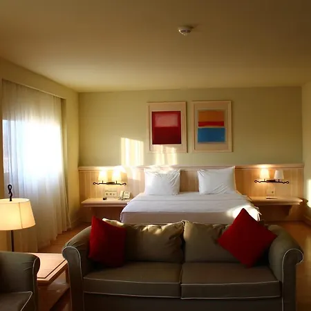 Szálloda Yacht Club 5*