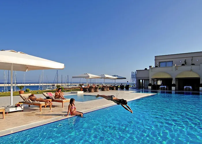 Hotel Yacht Club