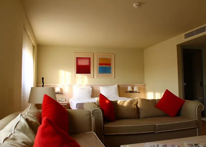 Hotel Yacht Club 5*